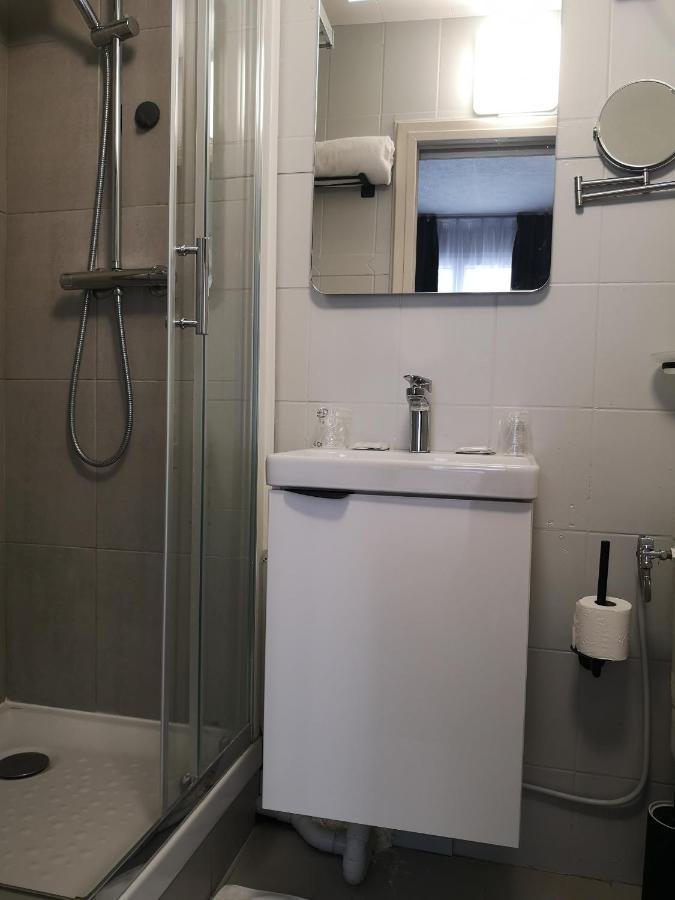 פריז Hotel Hippodrome מראה חיצוני תמונה