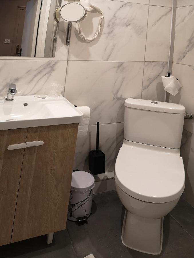 פריז Hotel Hippodrome מראה חיצוני תמונה