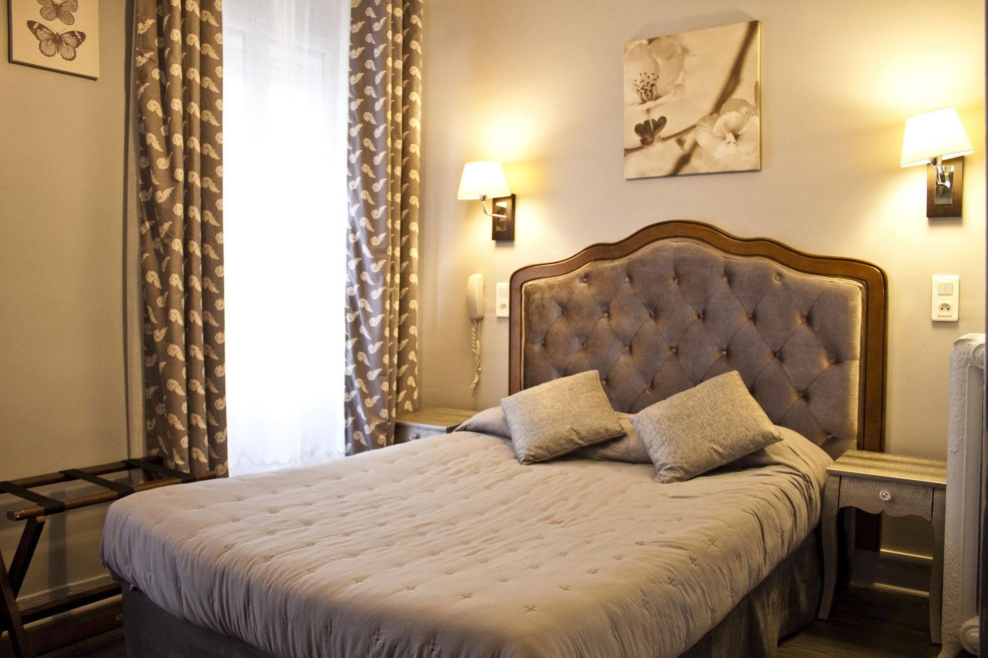 פריז Hotel Hippodrome מראה חיצוני תמונה