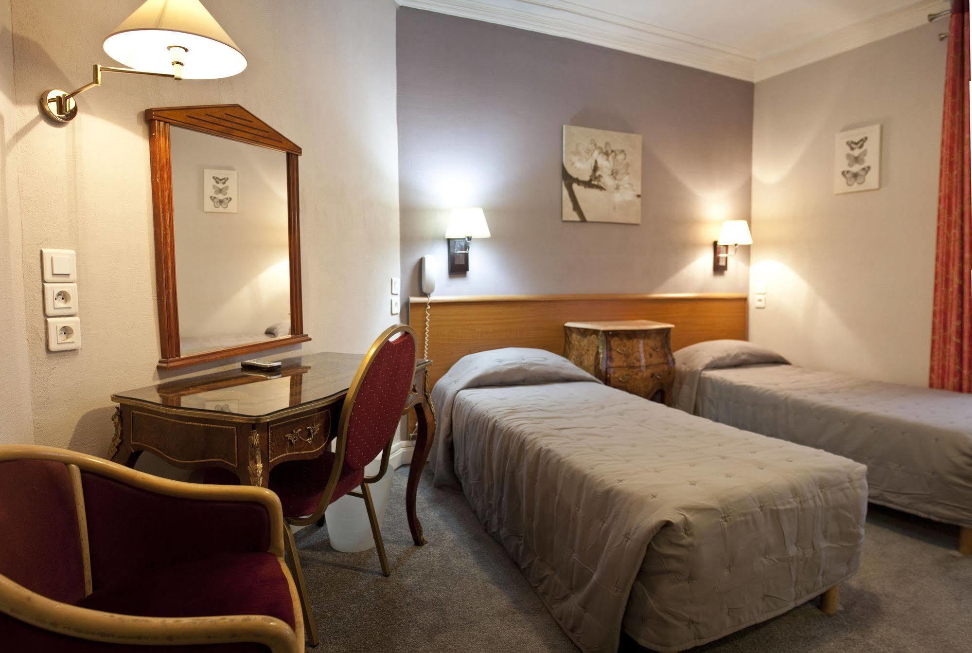 פריז Hotel Hippodrome מראה חיצוני תמונה